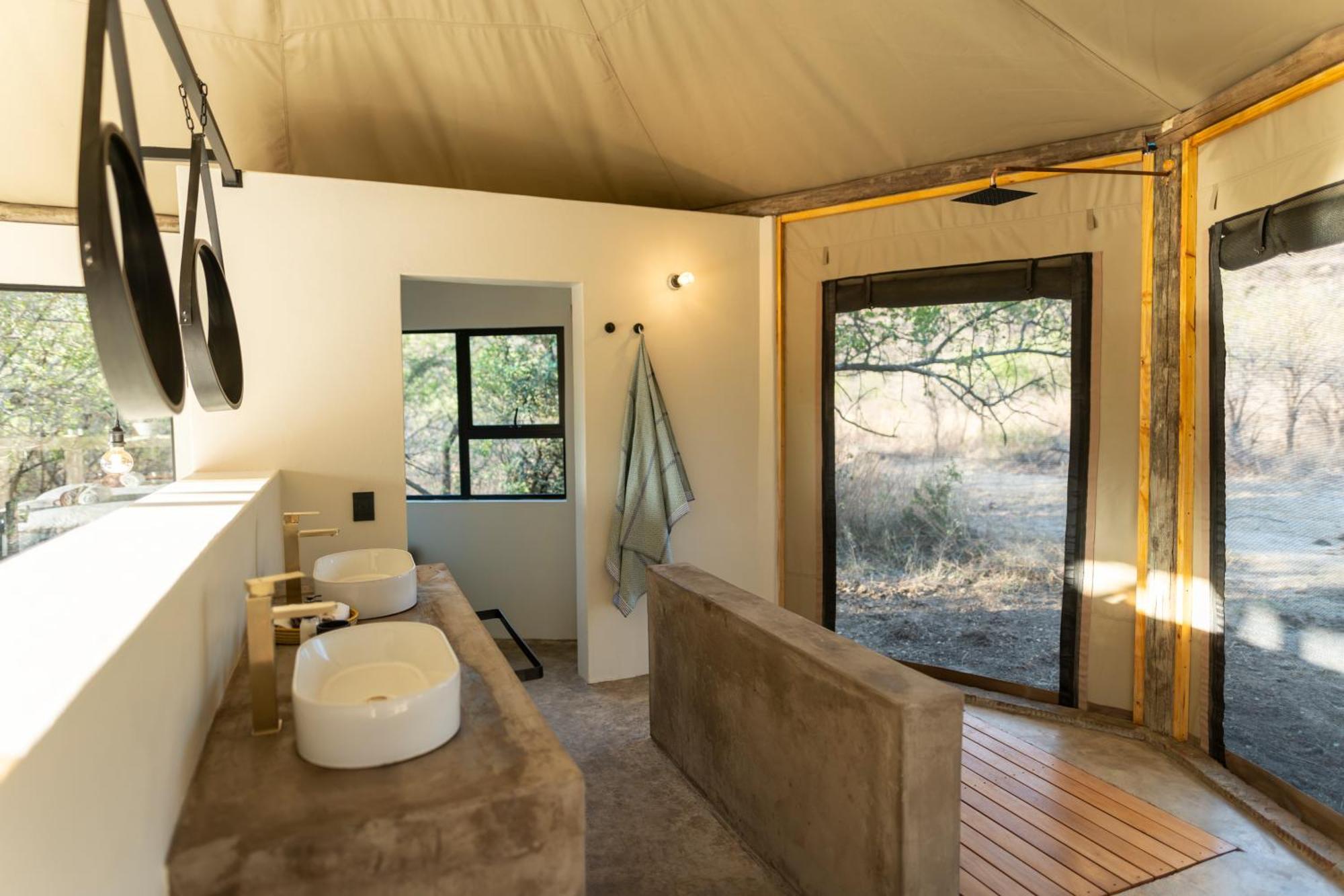 Sasi Africa Luxury Tented Bush Lodge Bergville Extérieur photo